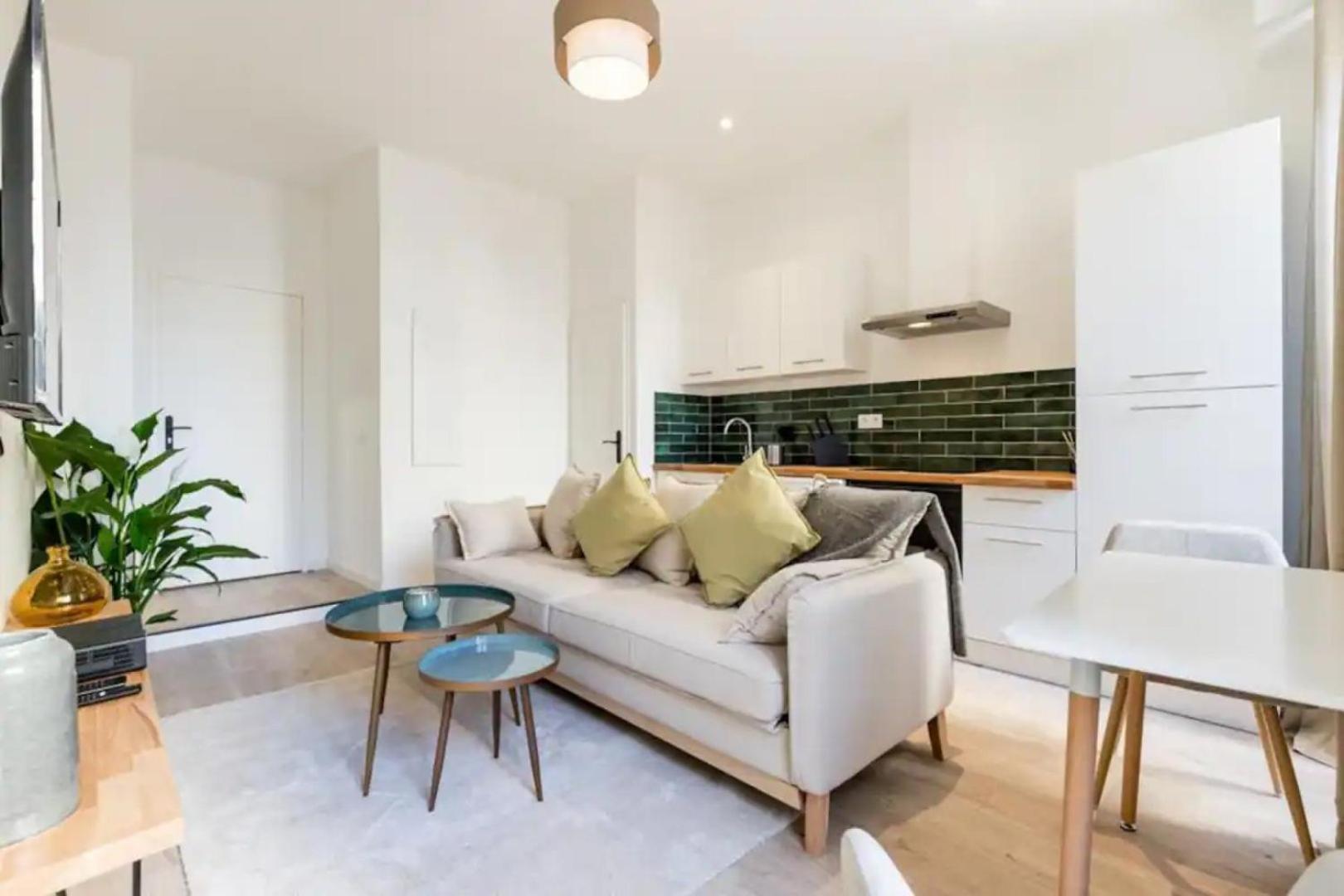 T2 Cocoon In The Heart Of Cours Julien | By Airnest Marselha